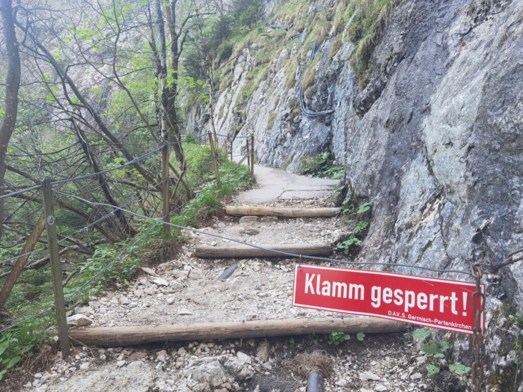 Achtung: Von Oktober bis Mai ist die Höllentalklamm gesperrt!