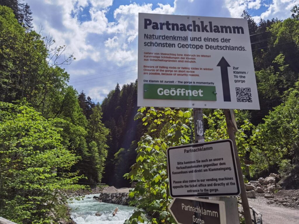 Partnachklamm Wanderung - ab dem Skistation in Garmisch Partenkirchen den Schildern nach